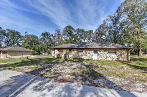 820 Boundary Ave, Deland FL 32720-3130 exterior