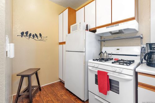 2129 B St, San Diego CA 92102-1848 exterior