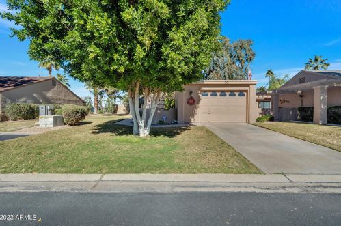 29 Leisure World, Mesa, AZ 85206-3103