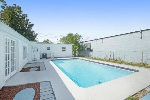 1307 Olive St, Lakeland FL  33815-4321 exterior