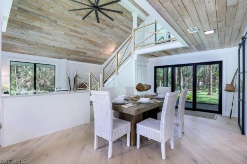 5019 Hawthorn Woods Way, Naples FL  34116-5017 exterior