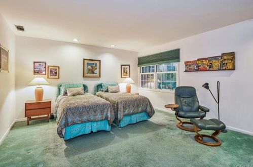 8 Westfield Ln, White Plains NY  10605-5459 exterior