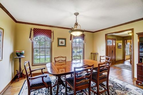 4498 Burnham Woods Dr, Franklin, OH 45005-5468
