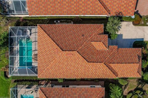 4353 Montalvo Ct, Naples FL  34109-1374 exterior