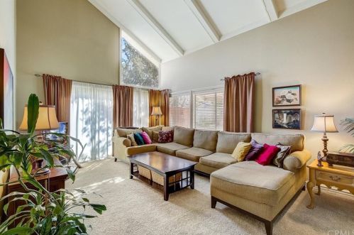 22682 Islamare Ln, El Toro, CA 92630-3632