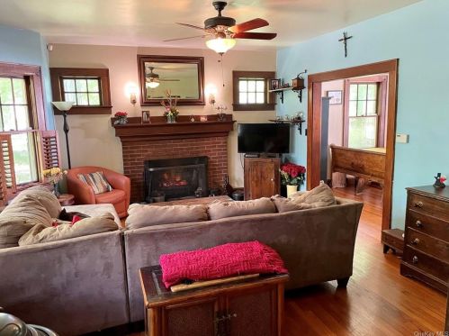 226 Old Mill Rd, West Nyack NY  10994-1414 exterior