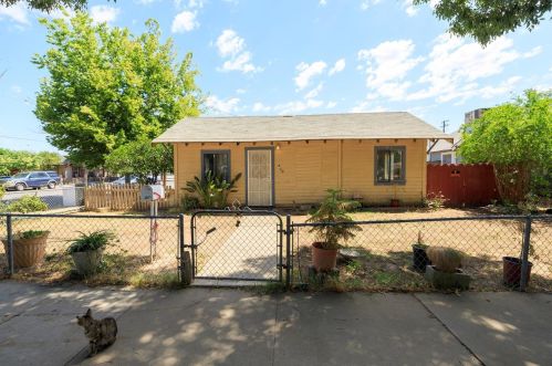 400 3rd St, Grayson, CA 95363-2310