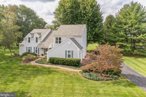 23 Heron Hill Dr, Downingtown, PA 19335-1864