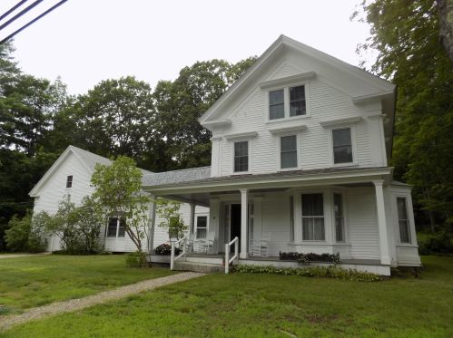 28 Elm St, Freedom, NH 03836-5101