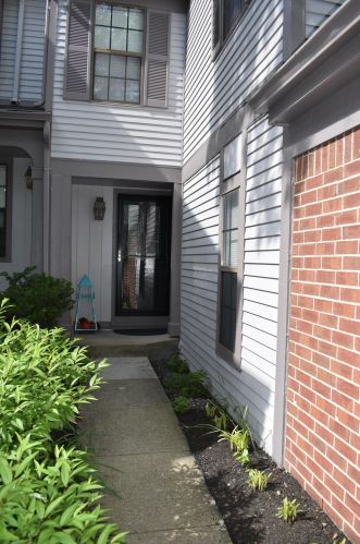 1578 Greens Edge Dr, Florence, KY 41042-1196