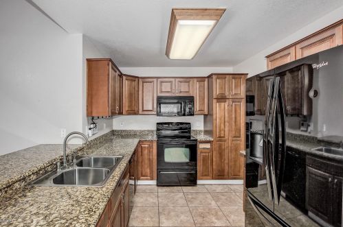 4141 108th Dr, Phoenix, AZ 85037-5753