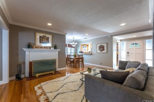 2845 Iroquois Ave, Long Beach CA  90815-1509 exterior