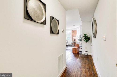 1938 Biltmore St, Washington, DC 20009-1572