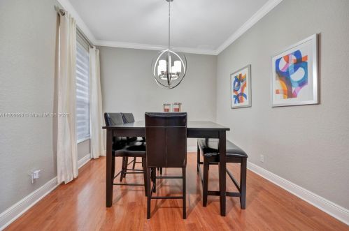 3163 176 Ter, Hollywood FL 33029-5608 exterior