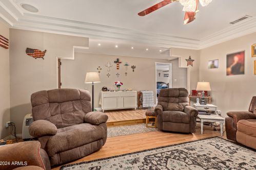 9801 50th Dr, Glendale, AZ 85302-2420