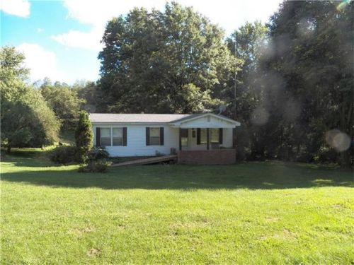 1382 Ross Rd, Avonmore, PA 15618-1016