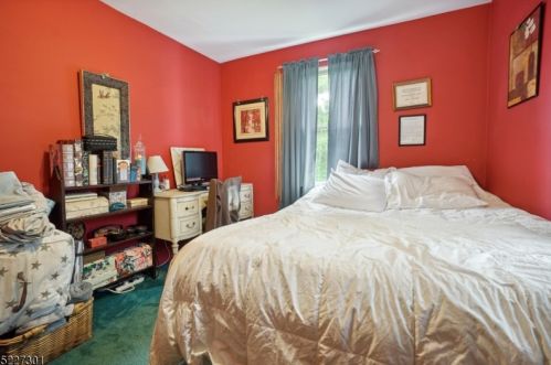 158 Norway Ln, South Plainfield NJ  07080-2810 exterior