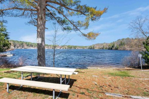 132 Moose Club Park Rd, Goffstown NH  03045-2657 exterior