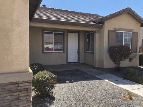 11595 Fern Pine St, Victorville, CA 92392-0436