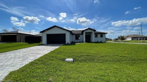 710 2nd St, Cape Coral, FL 33990-0011