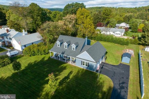 1545 Glenmar Dr, Pottstown, PA 19465-7817