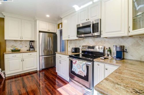 6171 Brookside Ave, Oakland CA 94618-1828 exterior