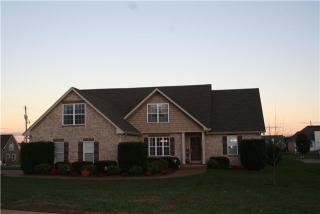 102 Elise Ln, Portland, TN 37148-2200
