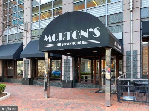 12158 Chancery Sta Cir, Herndon VA 20190-5803 exterior