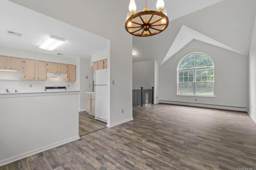 228 Monroe Ave, Monroe NY  10950-1243 exterior