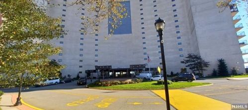 380 Mountain Rd, Union City NJ  07087-7340 exterior