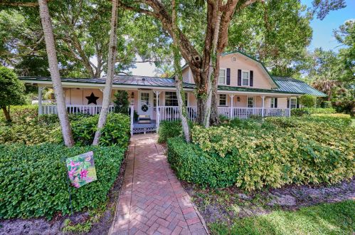 5175 8th St, Vero Beach, FL 32968-1000