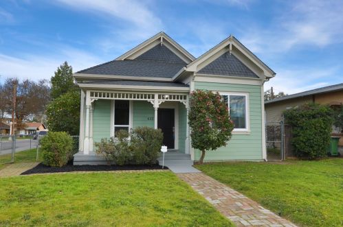 632 Church St, Lodi CA  95240-1208 exterior