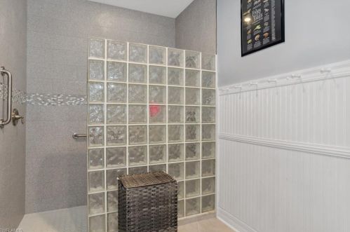 9796 Alhambra Ln, Bonita Springs FL  34135-2811 exterior