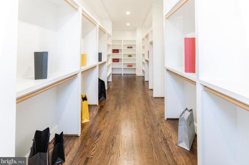 2219 Westmoreland St, Falls Church VA  22043-1701 exterior