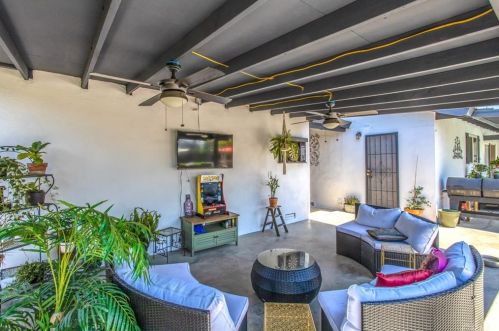 163 Holly St, Rialto CA  92376-4313 exterior
