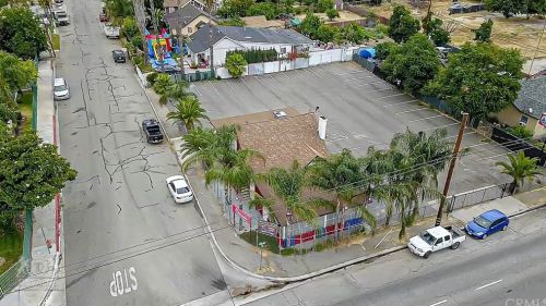 25082 Base Line St, San Bernardino, CA 92410-4026