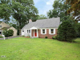 32 Turner Rd, Stamford, CT 06905-3229