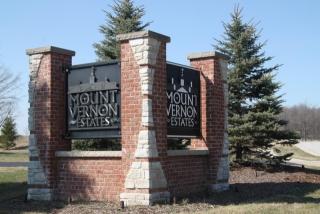 920 Mt Vernon Dr, Hartford, WI 53027-8650