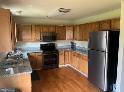 212 Ann St, Charles Town WV  25414-1604 exterior