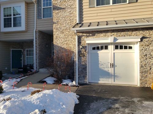 962 Huntington Dr, Fishkill, NY 12524-4926