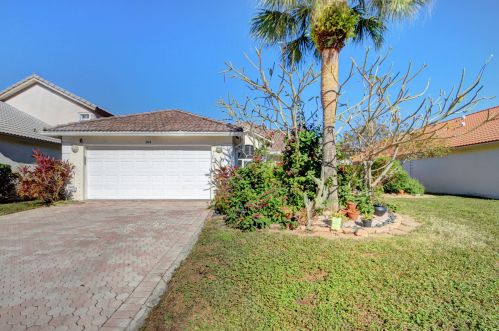 164 Cove Rd, West Palm Beach, FL 33413-2144