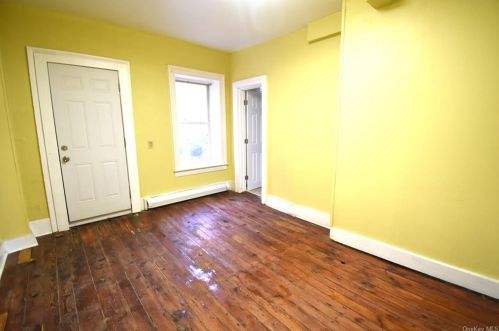 79 Main St, Port Jervis NY  12771-2111 exterior