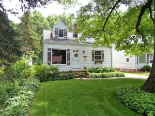 1315 Wexford Ave, Cleveland OH  44134-2011 exterior