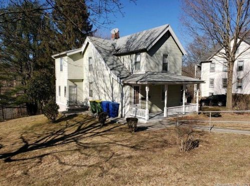 30 Sunset Ave, Waterbury, CT 06708-1008