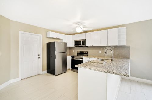 13620 Yarmouth Ct, West Palm Beach FL  33414-7730 exterior