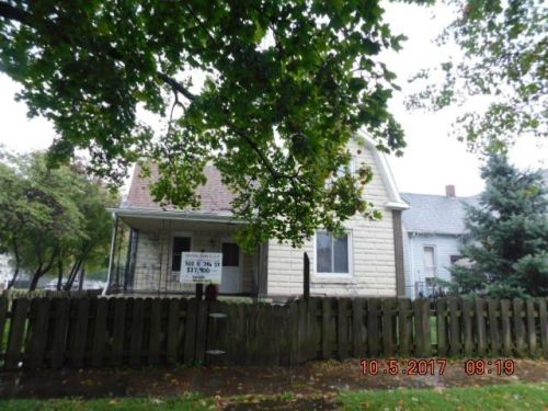 302 7th St, Rushville IN  46173-1449 exterior
