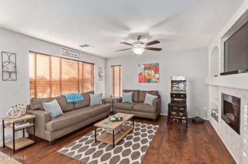 9417 Pioneer St, Tolleson AZ  85353-1504 exterior