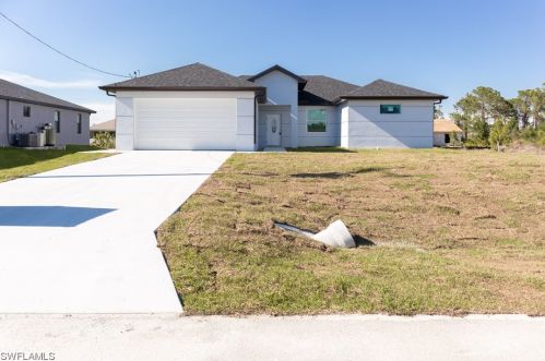 3714 7th St, Lehigh Acres, FL 33976-2229