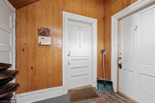 328 4th St, Litchfield MN 55355-2122 exterior