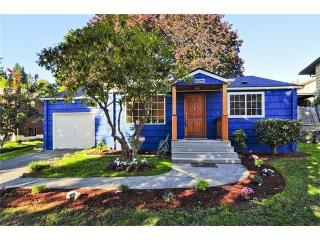 11027 10th Ave, Seattle WA  98146-2262 exterior